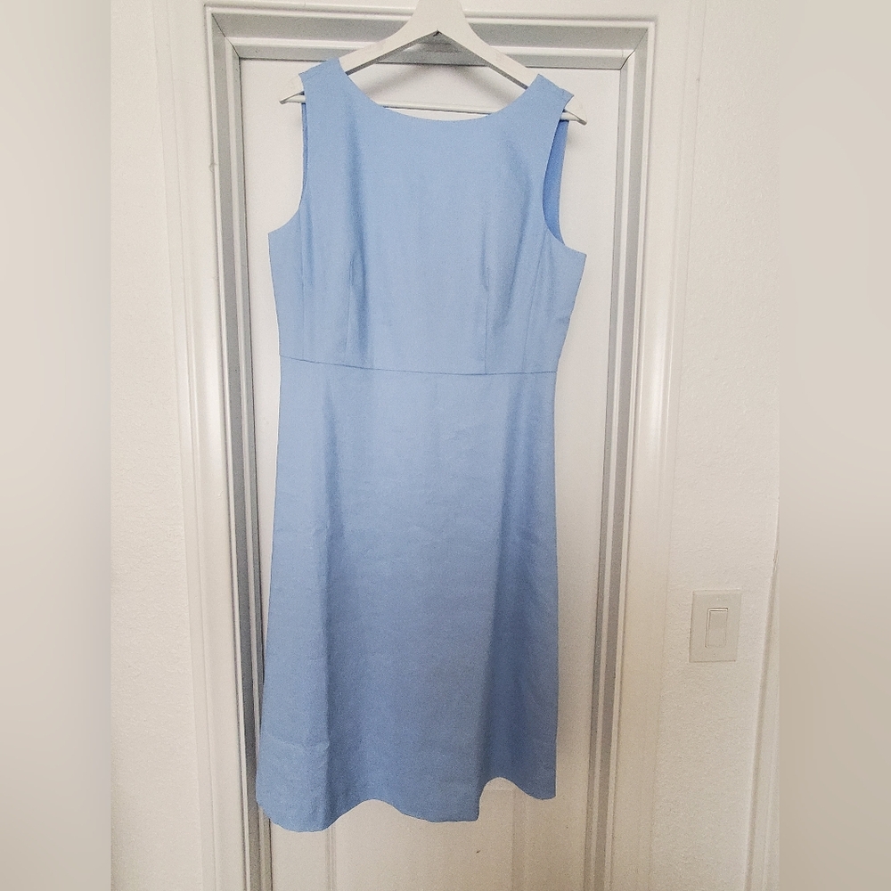 Ann Taylor The V-Back Boatneck Midi Dress in Linen Twill - Picture 4 of 7
